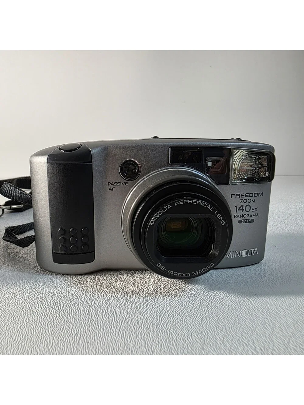 Minolta Freedom Zoom 140EX Panorama Date 38-140 Macro 35mm Camera W/Case READ